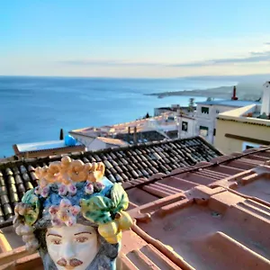 https://taormina-city-center-apartments.sicilyhotelsitaly.net
