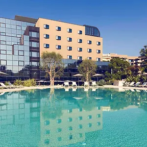 https://mercure-villa-romanazzi-carducci.barihotels.org